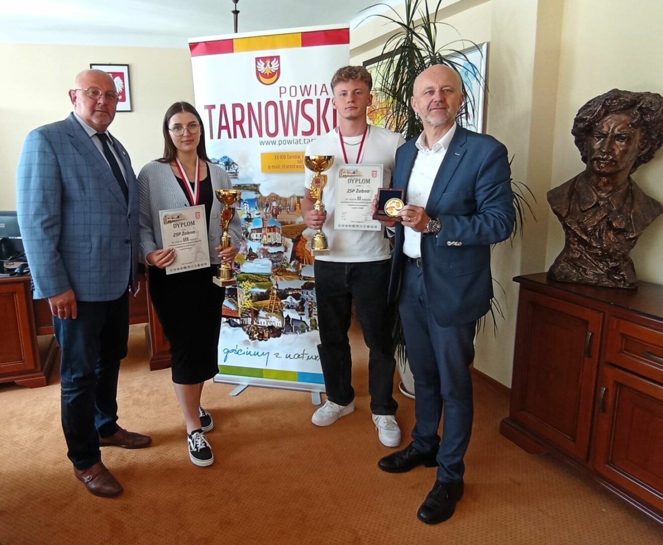 MEDALE W STRZELECTWIE, ZSP Żabno, Technikum w Żabnie, Szkoła Branżowa I stopnia w Żabnie, Zespół Szkół Ponadpodstawowych, szkoła średnia w Żabnie, Żabno
