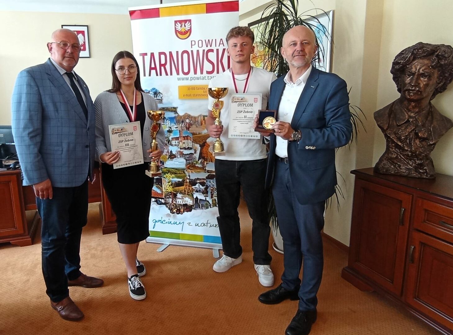 MEDALE W STRZELECTWIE, ZSP Żabno, Technikum w Żabnie, Szkoła Branżowa I stopnia w Żabnie, Zespół Szkół Ponadpodstawowych, szkoła średnia w Żabnie, Żabno